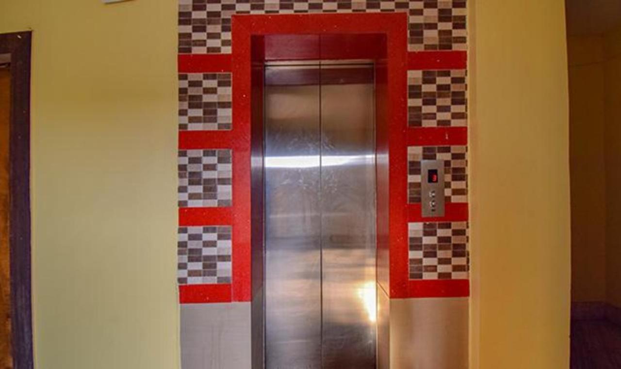 Fabhotel Rr Suites Guwahati Esterno foto